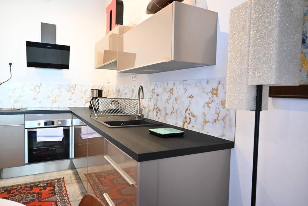 Le Bobo - Vieux-Port Apartment Marseille Luaran gambar